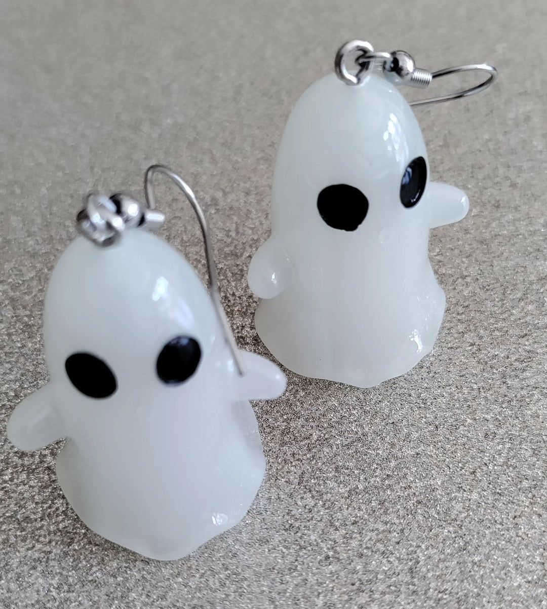 Glow in the Dark Ghost Earrings 👻